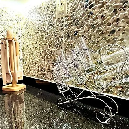 Апартаменты Luxury Getaway /Brand New 2Br /Wi-Fi /Full Kitchen Шарм-эль-Шейх Экстерьер фото