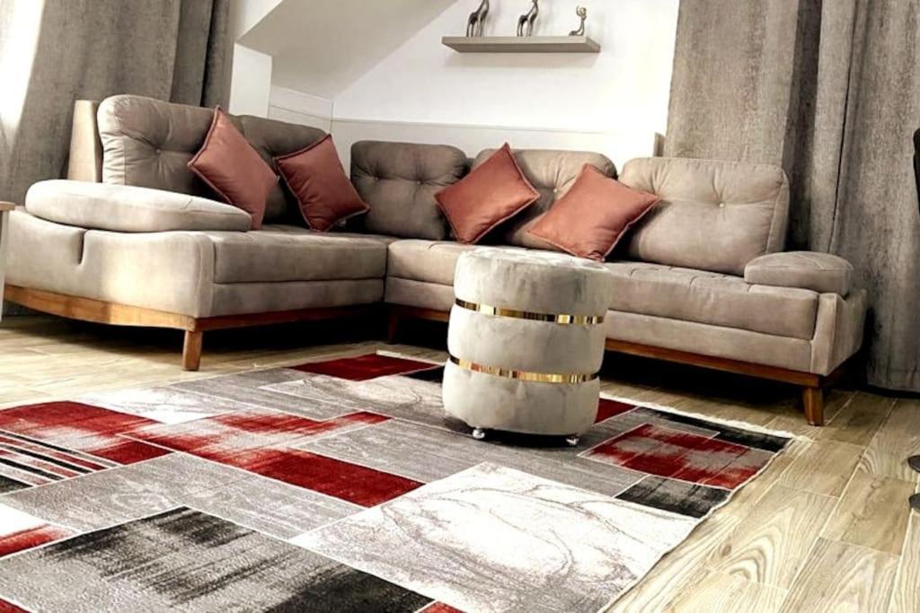Apartment Luxury Getaway /brand New 2br /wi-fi /full Kitchen *
