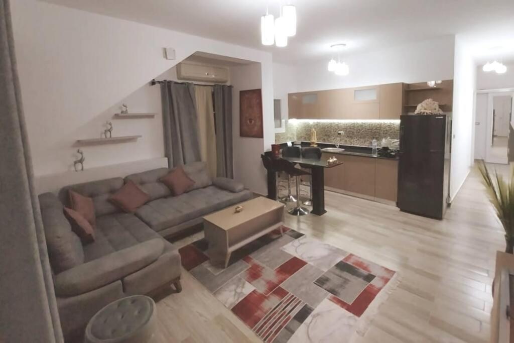 Apartment Luxury Getaway /brand New 2br /wi-fi /full Kitchen *
